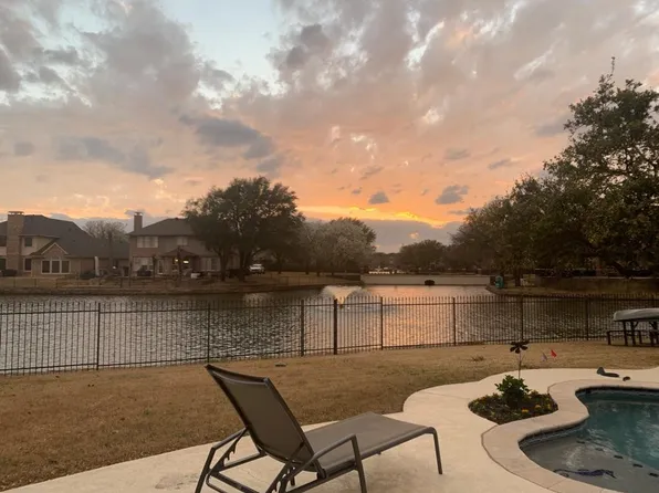 351 Cove Dr, Coppell, TX 75019