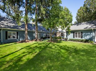 980 Brand Ln, Deerfield, IL 60015