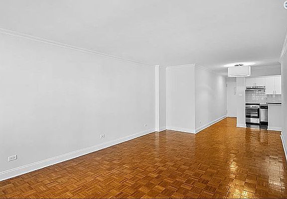 3rd image of 442 W 57th St APT 4C