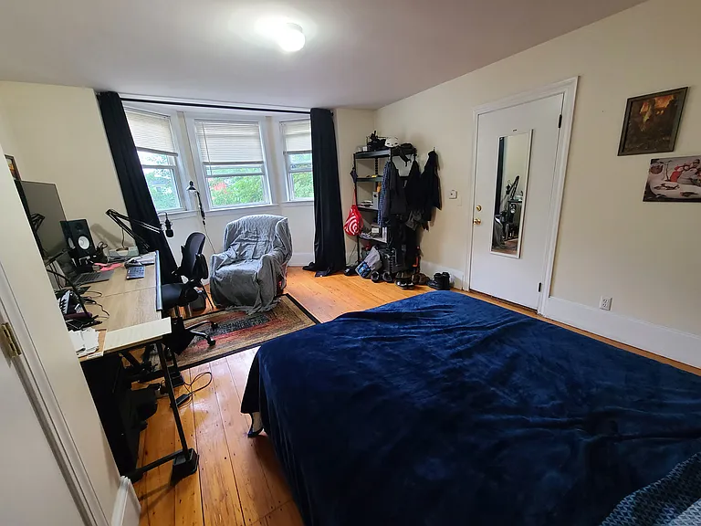 25 Evergreen St #1 — Photo 3