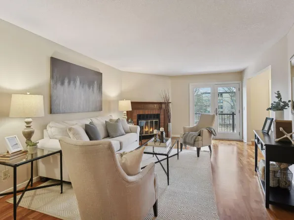 6831 Langford Dr, Edina, MN 55436