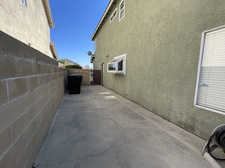 15096 Fox Ridge Dr — Photo 25