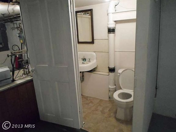 4th image of 4207 Mary Ave