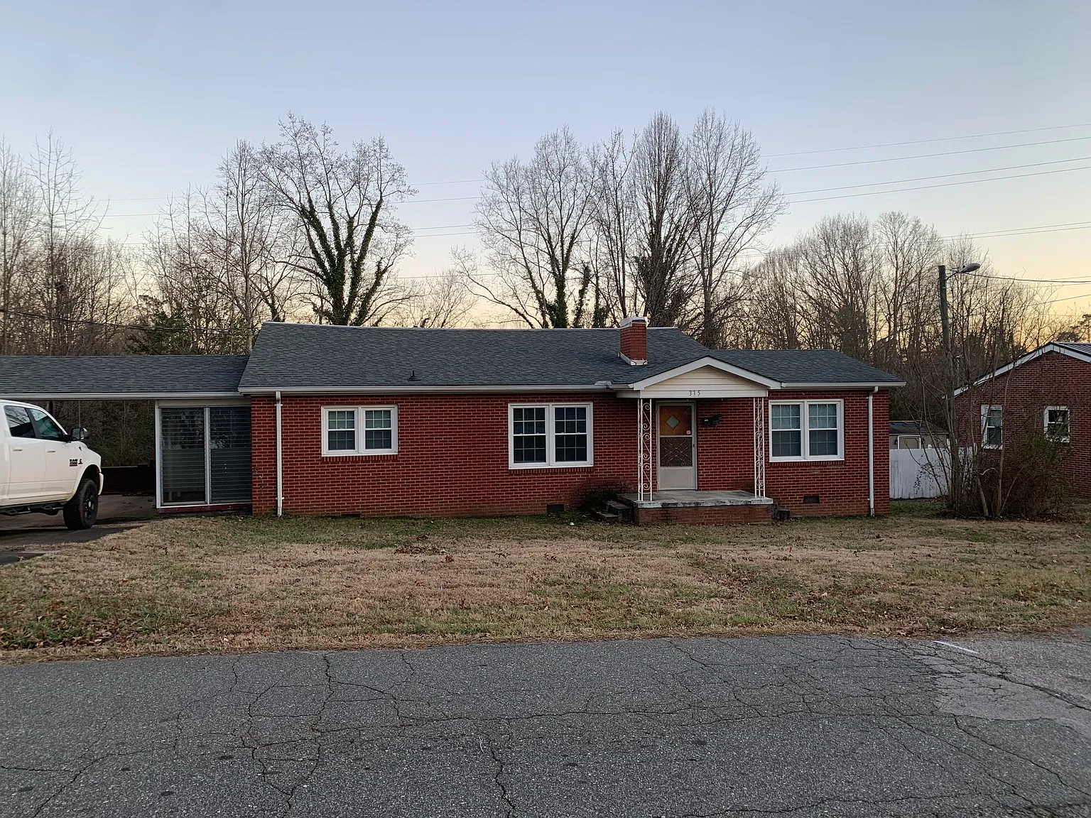 3 bed, 1423 sqft, $1,000 — Photo 1
