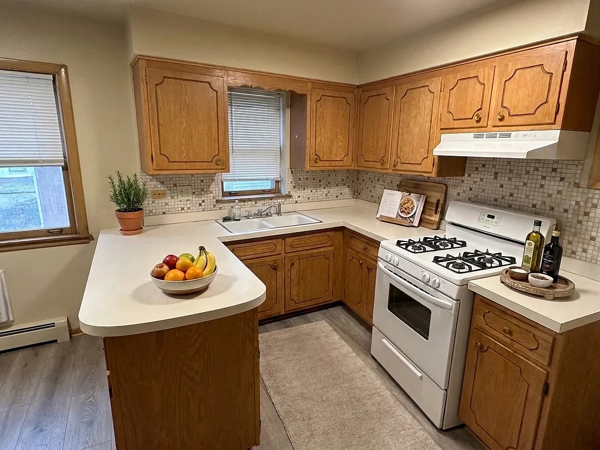 2 bed, 1000 sqft, $1,800 — Photo 4