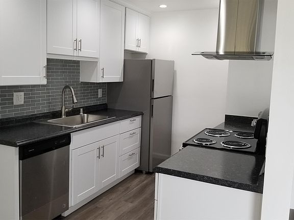 4th image of 1030 Magnolia Ave APT 16