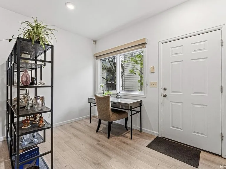 171 S Jackson St #101 — Photo 12