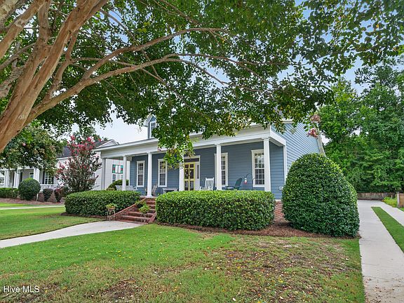 3rd image of 314 Bayfield Drive