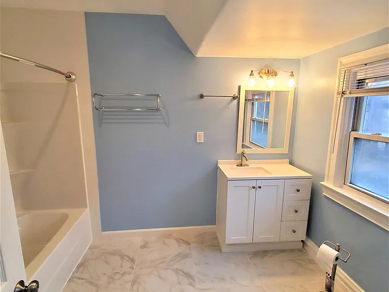 138 Stratford Ave #3 — Photo 13