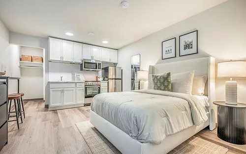 Sandburg Studios | $500 Move-In Credit + Reduced $500 Security Deposit! Photo 1 Sandburg Studios | $500 Move-In Credit + Reduced $500 Security Deposit! Photo 1