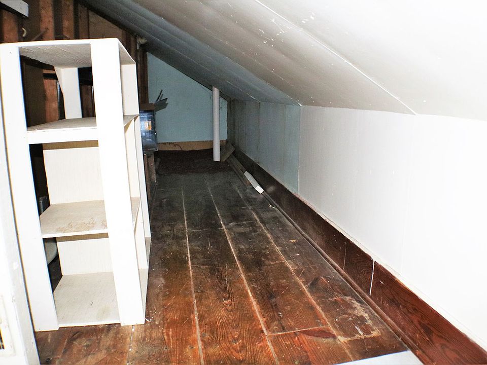 Building Photo 5
