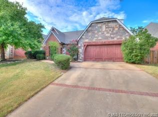 8711 E 101st Pl, Tulsa, OK 74133