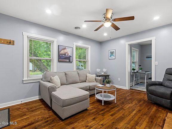 5th image of 21 E Bayshore Boulevard
