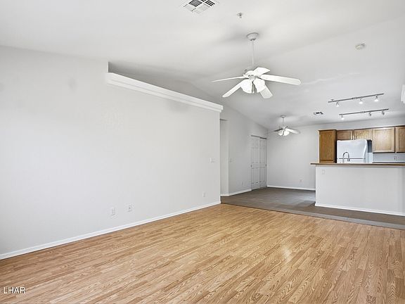 5th image of 470 Acoma Blvd S Unit 129-B