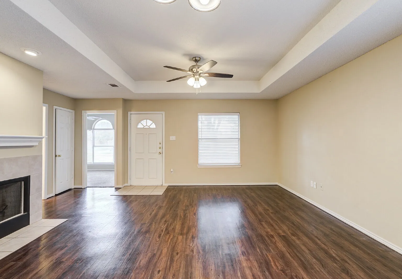 2 bed, 2.0 bath, 1600 sqft, $1,350 — Photo 4