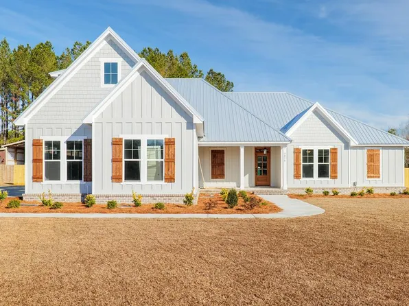 3016 Mary Powell Way, Hahira, GA 31632