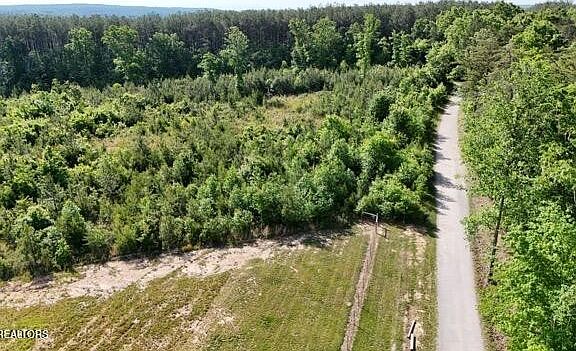5th image of 3801 Barker Camp Rd