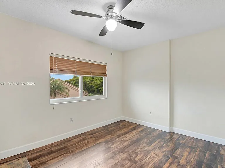 16339 Malibu Dr #22 — Photo 35