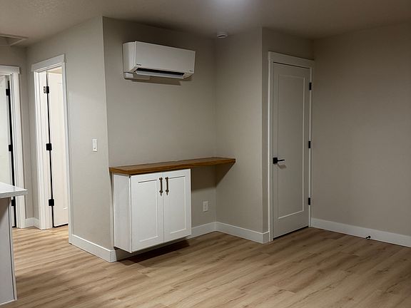 3rd image of 7416 N Albina Ave