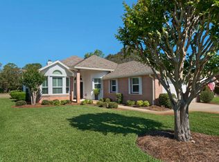 930 Shalimar Pointe Dr, Shalimar, FL 32579
