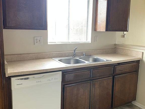 3rd image of 525 E 246th St APT 12