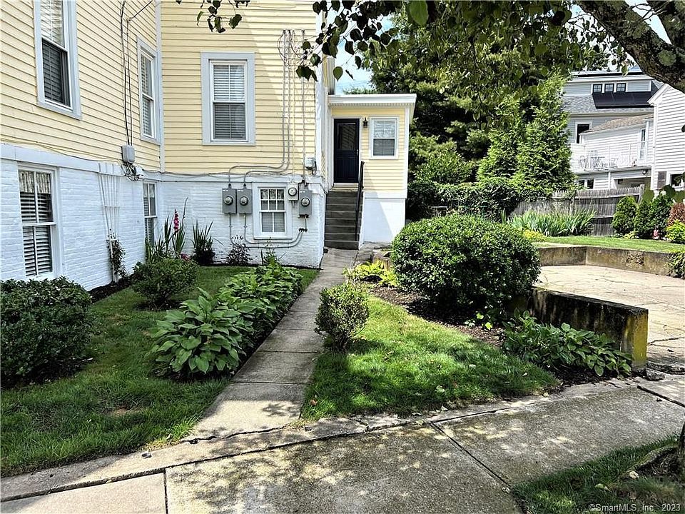 18 Elm St Stonington, CT, 06378 Apartments for Rent Zillow