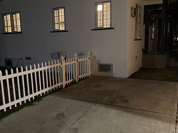 2nd image of 2247 N Gaviota Ave #2247