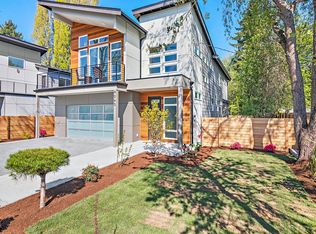 9060 15th Ave SW, Seattle, WA 98106