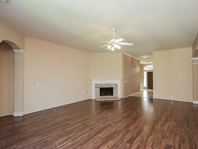 20502 Pioneer Bend Ct — Photo 7
