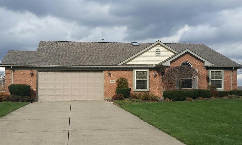 1st image of 390 Crane Dr