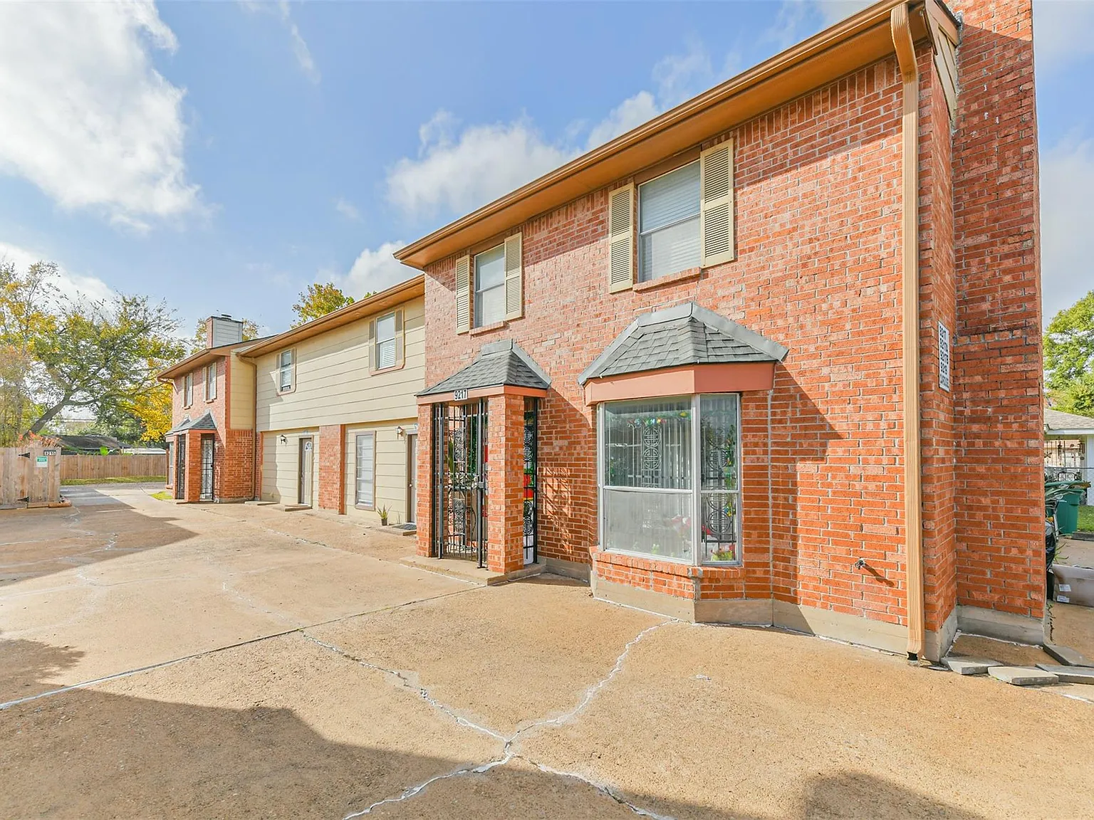 2 bed, 1.0 bath, 1716 sqft, $1,650 — Photo 1