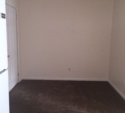 3rd image of 208 Lavon Ave