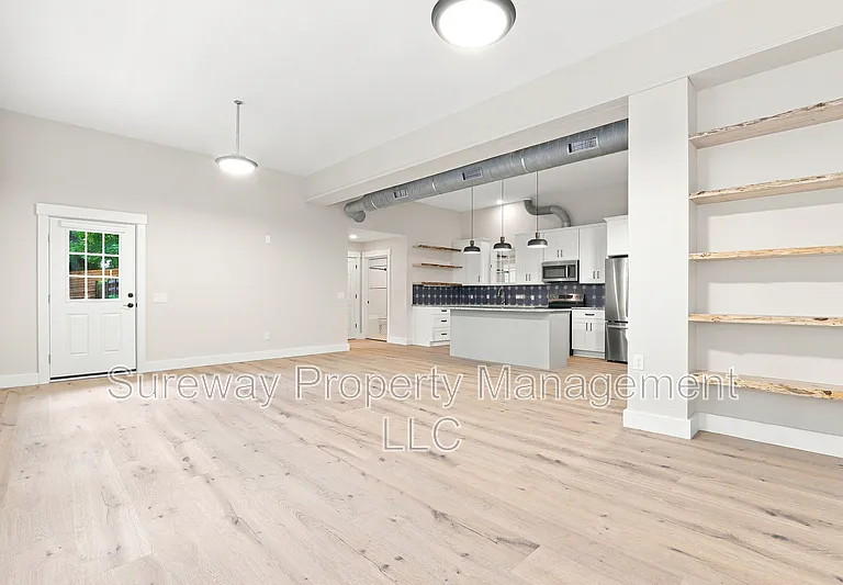 5565 Pennell Rd #2 — Photo 4