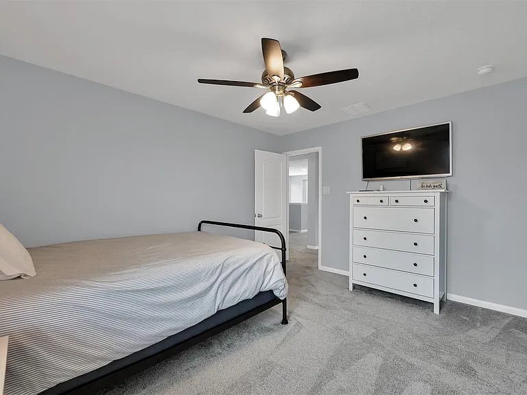 1127 Littleton Ct — Photo 30