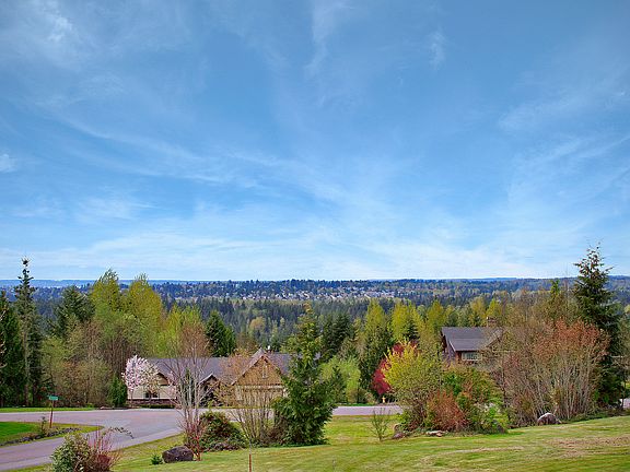 www.LamoureuxRealEstate.com