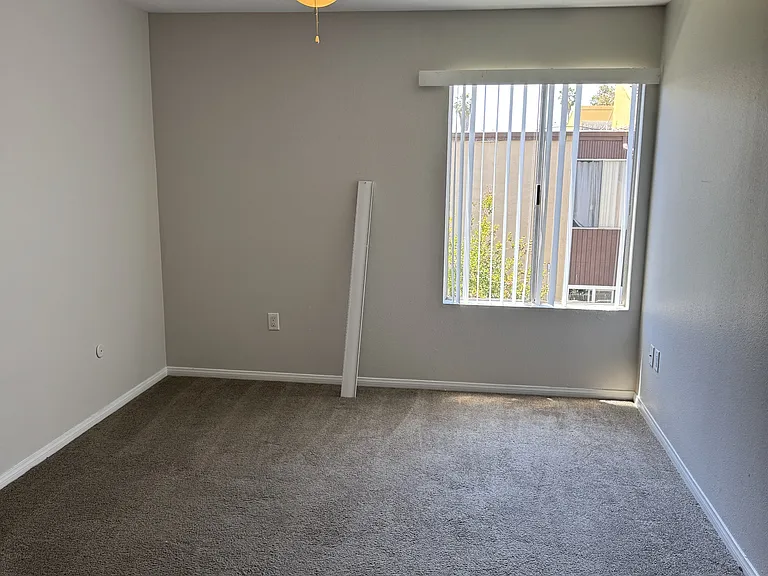 3454 Castle Glen Dr #1 — Photo 10