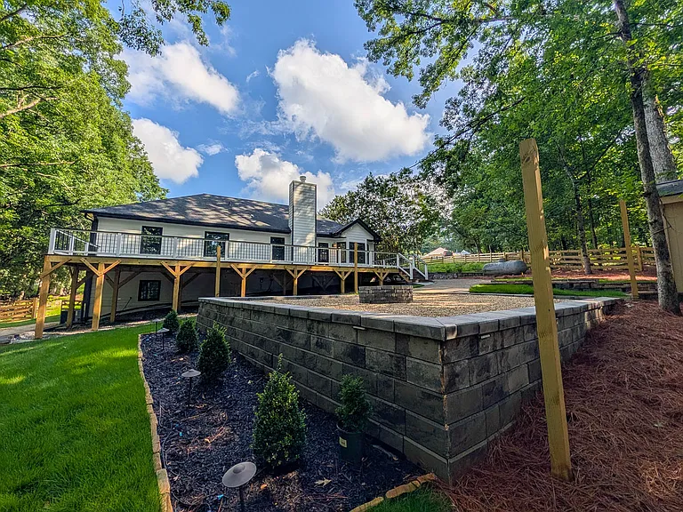2060 Daves Creek Trl — Photo 15
