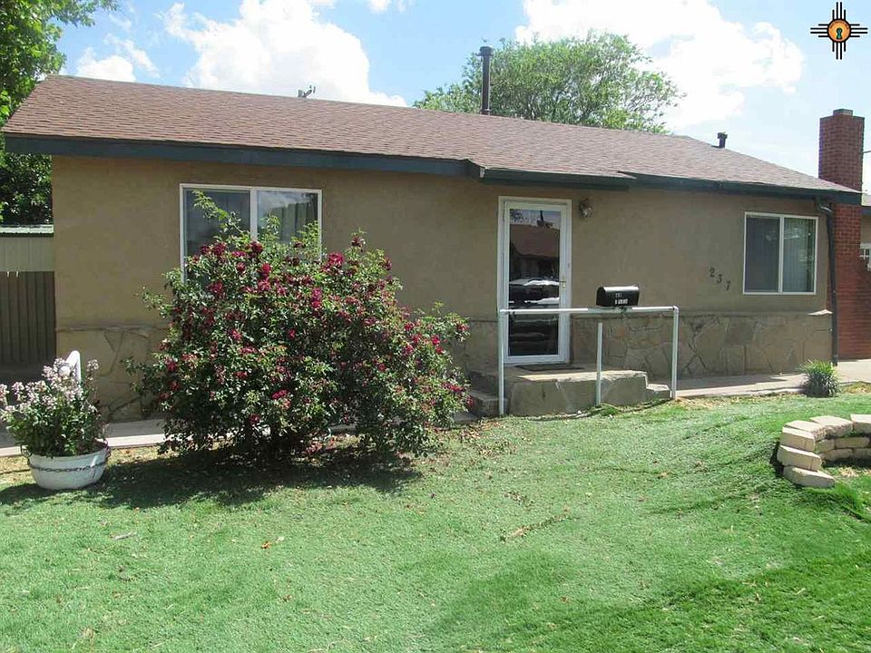 1st image of 237 E Plaza Dr