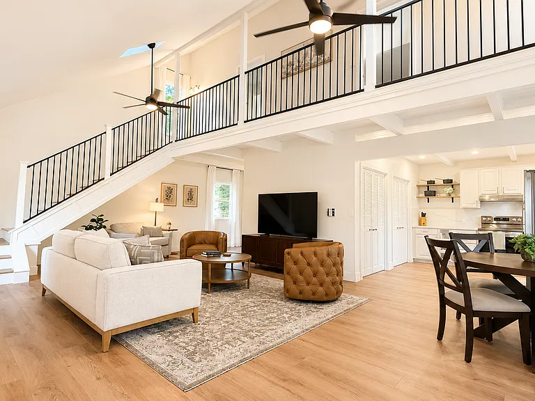 3800 Dogwood Ln — Photo 1
