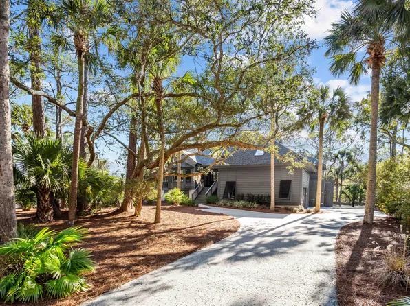 2947 Deer Point Dr, Johns Island, SC 29455