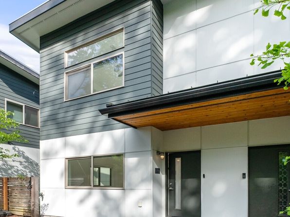 8704 42nd Avenue S, Seattle, WA 98118