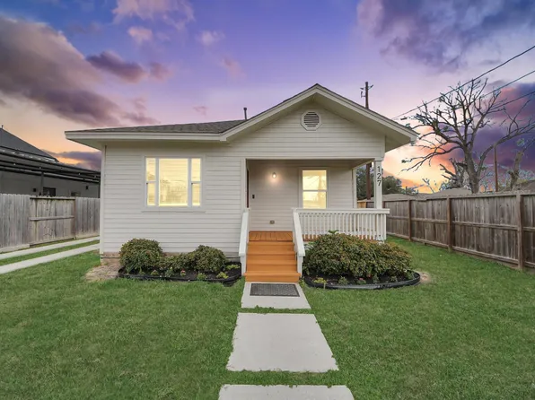 127 Amundsen St, Houston, TX 77009