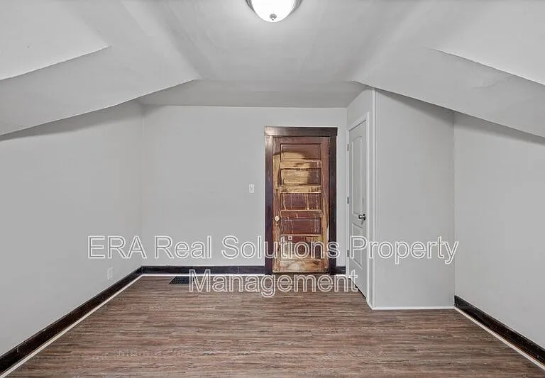 816 Windham Ave #1 — Photo 12