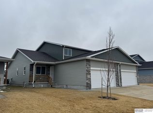 3575 Little Bluestem Rd, Fremont, NE 68025