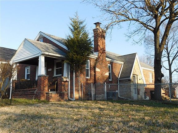 3rd image of 1349 Elmdale Dr