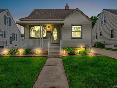 157 Cleveland St, Trenton, MI, 48183