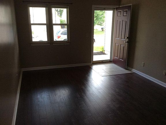 4th image of 132 Wise Dr