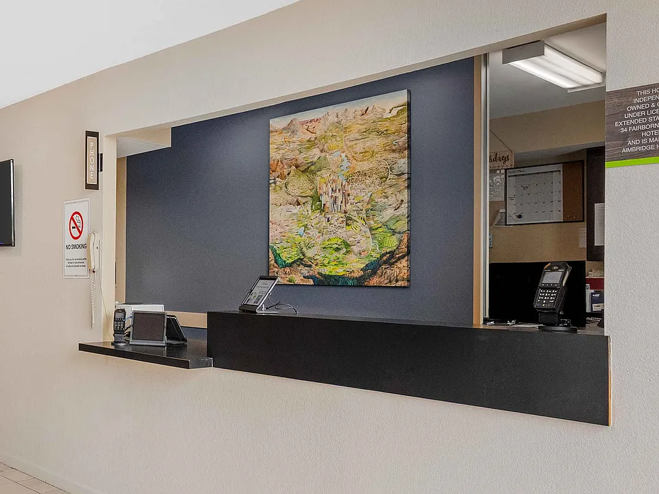 Lobby and Guest Check-in
