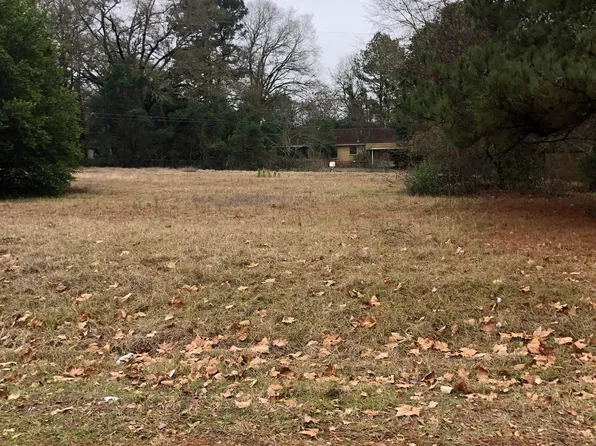 Campbell St, Daingerfield, TX 75638