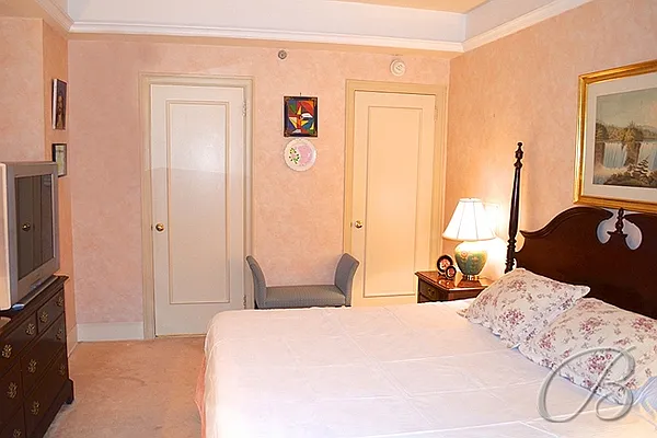 Sold by Bellmarc Realty | media 1
